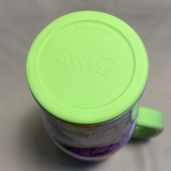 Swig Life Halloween Glow in Dark Mega Mug Tumbler Isolated Stainless Steel 30oz - Picture 2 of 4